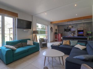 TV, fireplace, DVD player, table football
