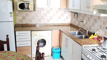 Classic Apartment, Courtyard View | Blackout drapes, free WiFi