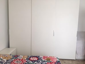 2 bedrooms
