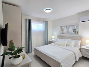 3 chambres, coffre-fort, fer et planche à repasser
