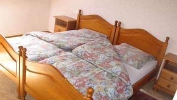 2 slaapkamers, een strijkplank/strijkijzer, wifi, beddengoed