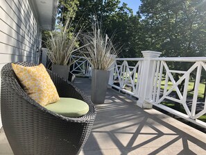 Samantha King Suite | Balcony - Greenview Manor Luxury Bed & Breakfast (Niagara-on-the-Lake)