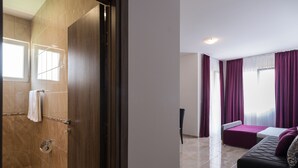 Family Studio, Mountain View | Desk, laptop workspace, soundproofing, iron/ironing board - Apartmans Sunrise (Igalo)