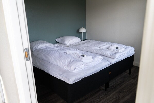 Family Cabin, 3 Bedrooms | Iron/ironing board, cribs (surcharge), WiFi (free) - Himmerland Resort Cottages (Farso)