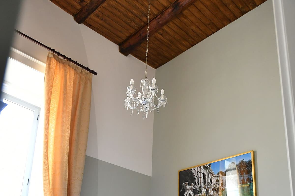 Chambre Double Supérieure, 1 grand lit, salle de bains privée, vue ville | Ameublement personnalisé, bureau