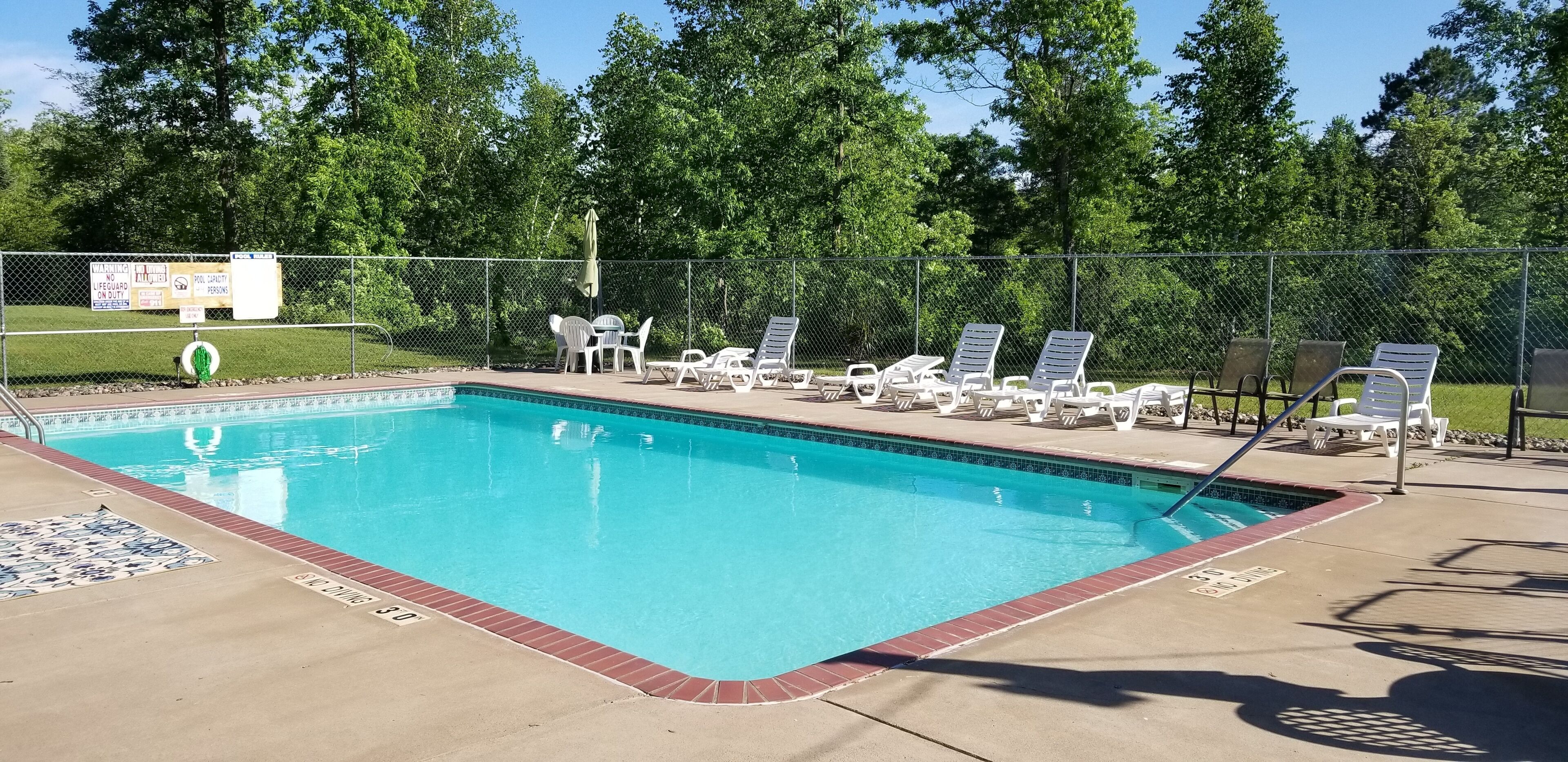 室外泳池、暖水池