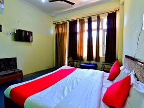Premium bedding, free WiFi