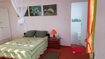 Villa, 3 slaapkamers, niet-roken | Een bureau, verduisterende gordijnen, gratis wifi, beddengoed