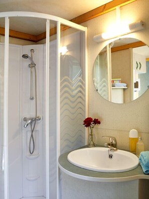 Bathroom - Bassegoda Park Campsite (Albanya)