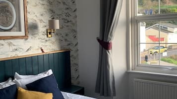 Economy Double Room | 1 bedroom, desk, free WiFi