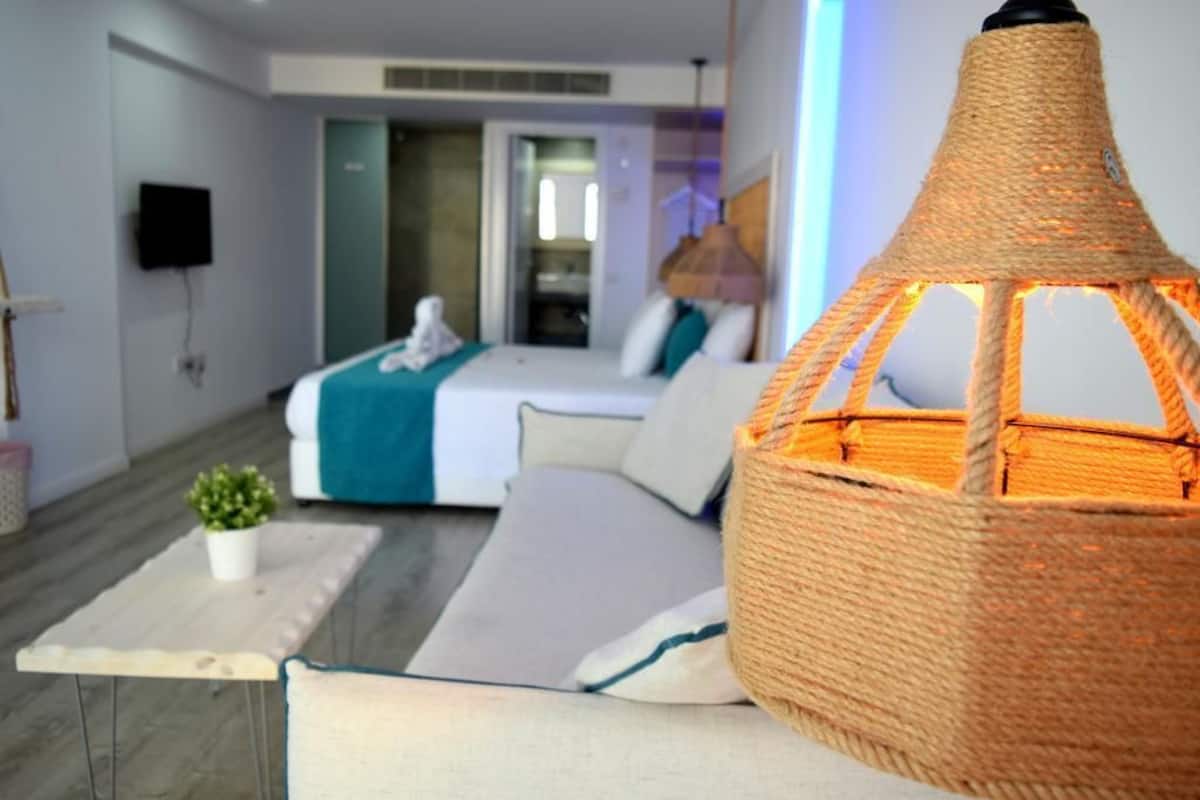 Quarto luxo, vista para o mar | Cofres nos quartos, quartos à prova de som