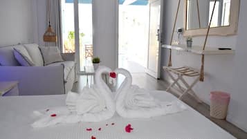 Deluxe Room, Sea View | In-room safe, soundproofing, iron/ironing board, free cots/infant beds