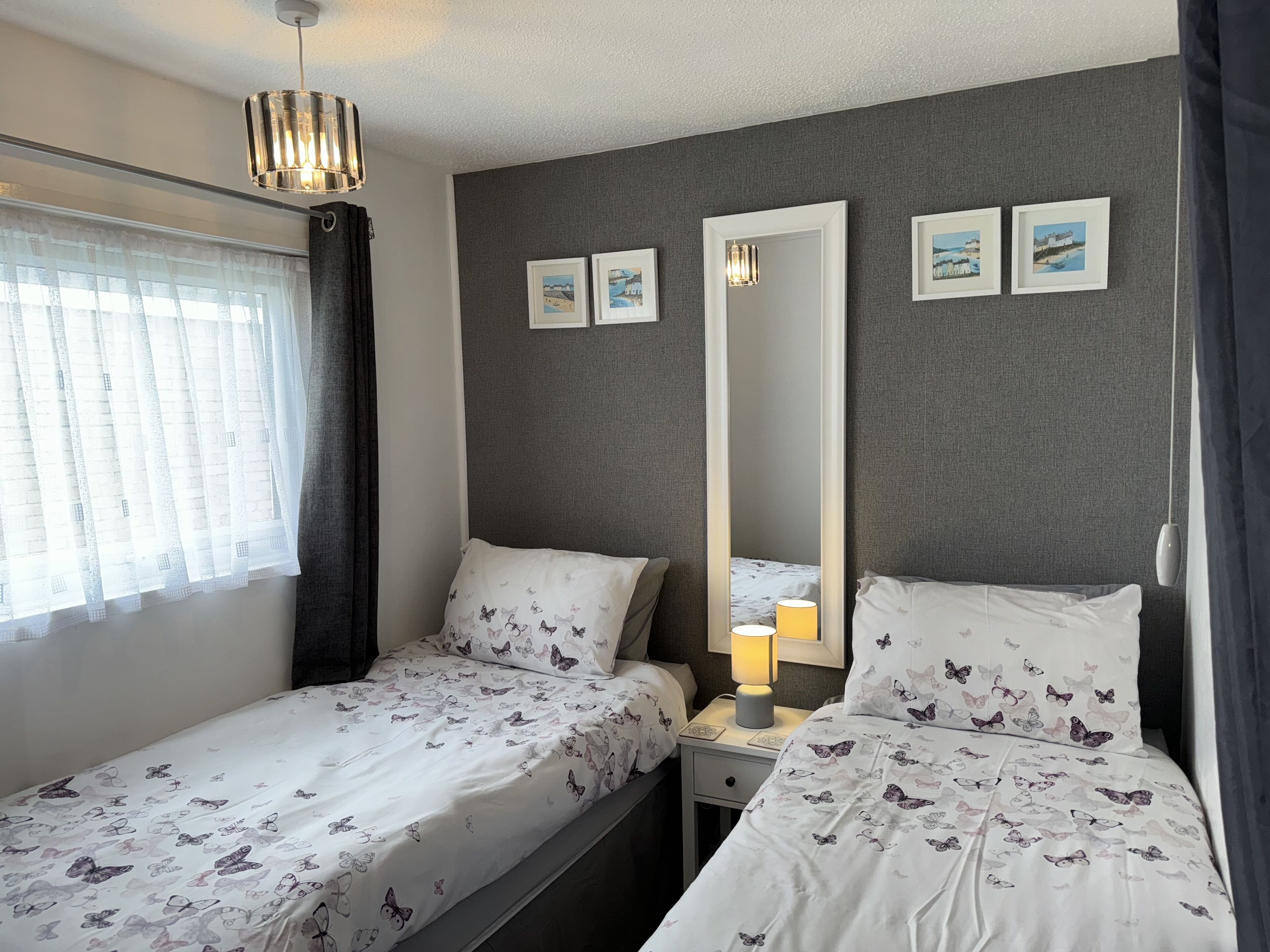 2 chambres, fer et planche à repasser, Wi-Fi gratuit, draps fournis