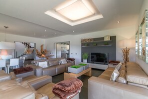 Interior - Great Villa with pool, playground, 5km to the beach Es Trenc, Campos, Mallorca (Campos)