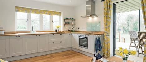 Dishwasher, high chair