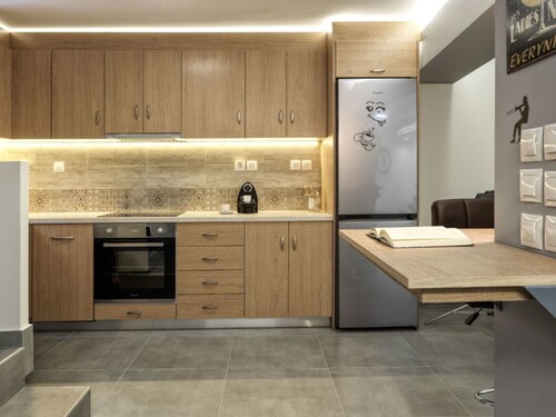 ENTERTAINMENTO 101 NEA SMIRNI