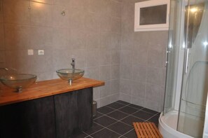 Badewanne, Haartrockner