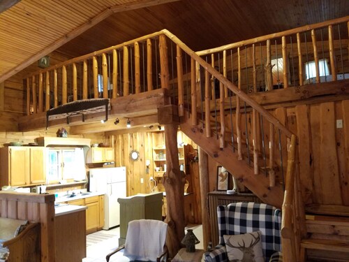 Rustic but modern  log cabin in Montello on 10 acres 1/2 hour from WI Dells  