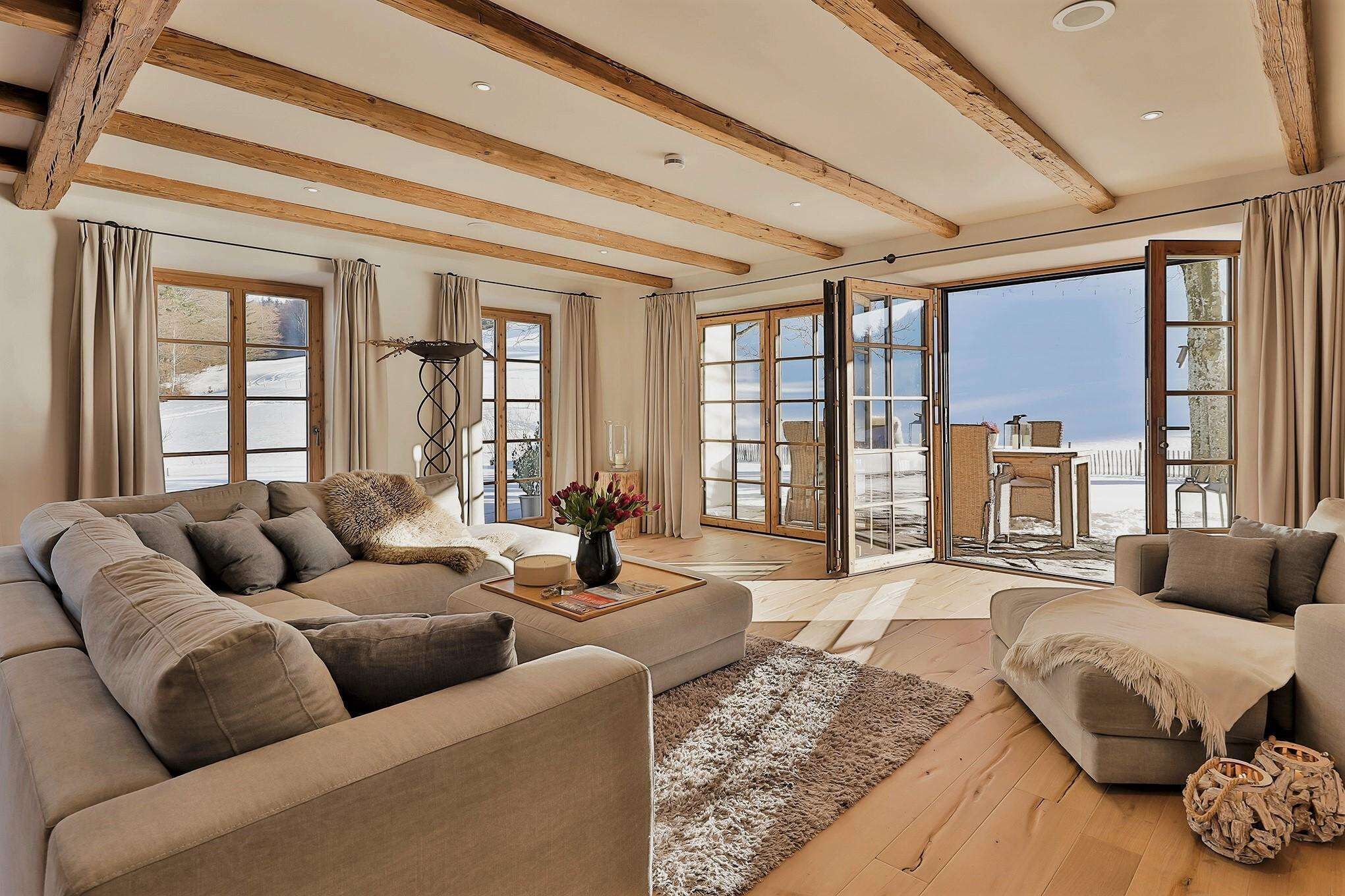 Ylelliset vuodevaatteet, minibaari (osa tuotteista ilmaisia)