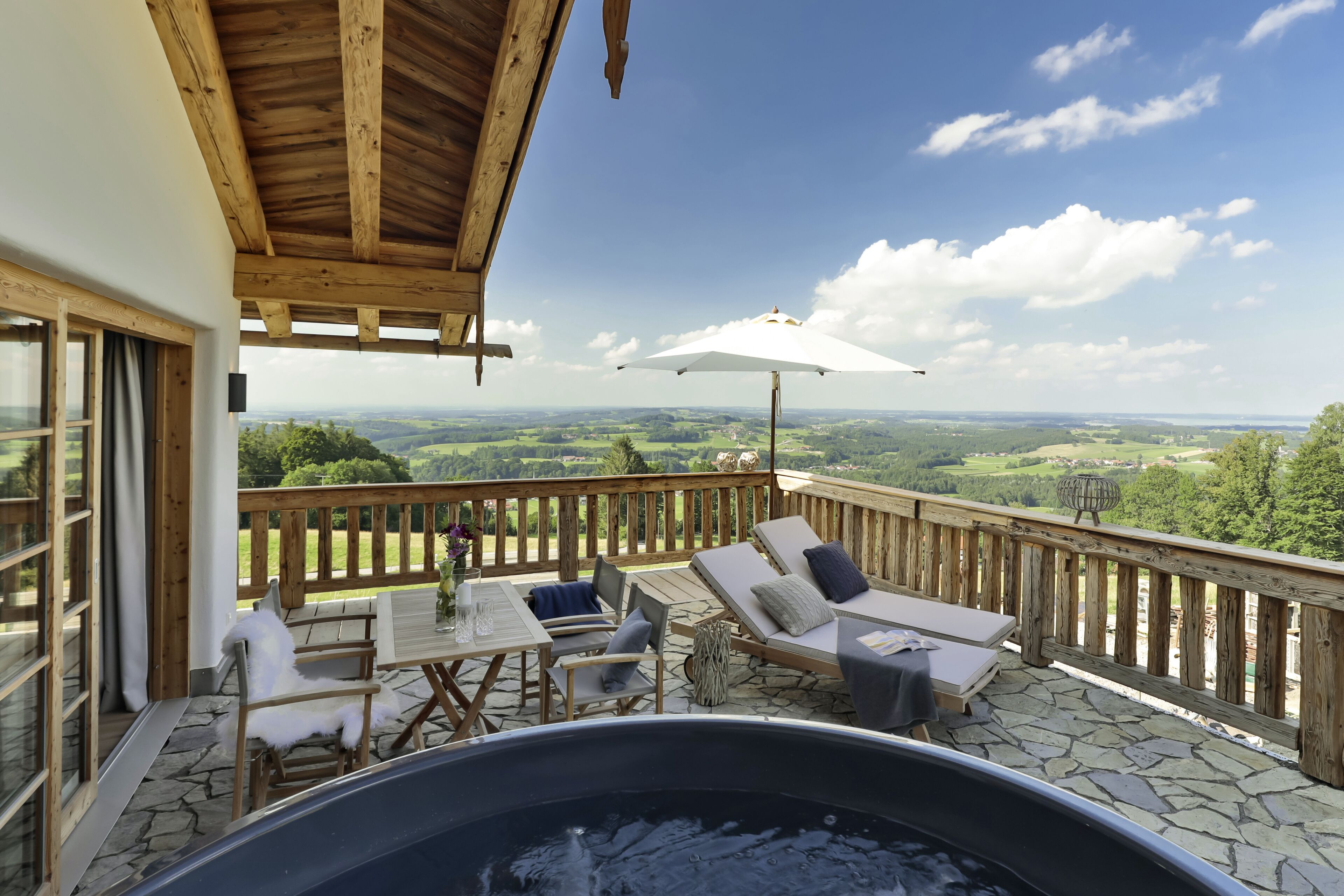 Chalet Panoramique, 2 chambres, bain à remous, vue lac | Vue de la chambre