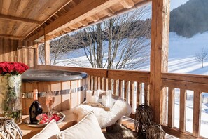 Appart'hôtel Exclusif, 2 chambres, sauna, vue montagne | Bain à remous privé