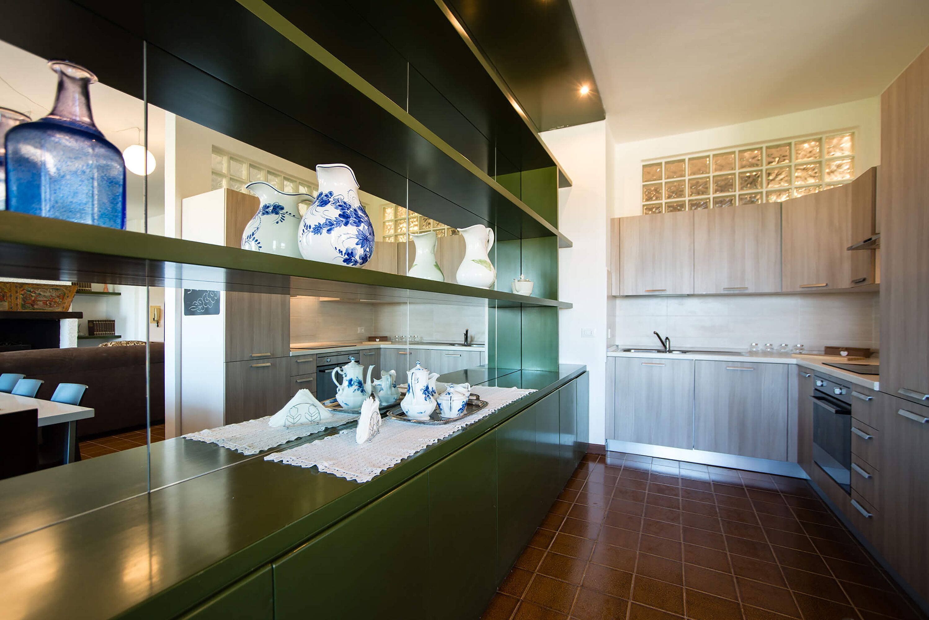 Villa, 4 habitaciones | Cocina privada | Refrigerador con congelador, microondas, horno y parrilla de estufa 