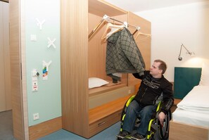 Wifi gratis, ropa de cama, accesible en silla de ruedas