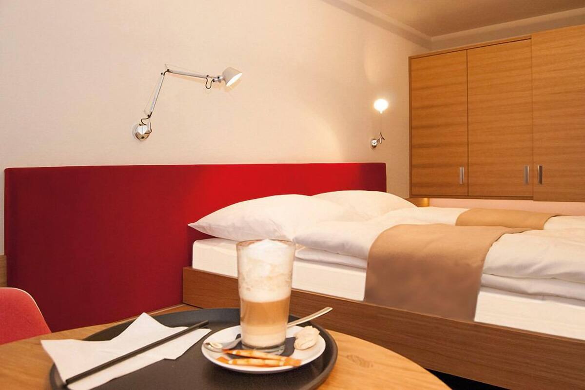 Wifi gratis y ropa de cama