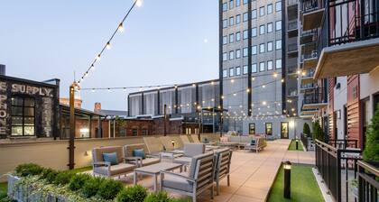 Stay Alfred at Market City Center