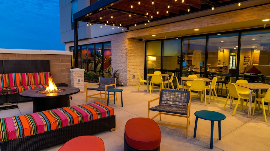 Home2 Suites by Hilton Bakersfield