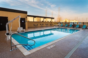 Piscine extérieure