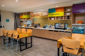 Free daily full breakfast 