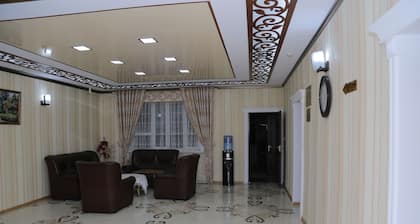 Navro'z Hotel