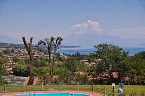 Basic Apartment, 2 Bedrooms | Lake view - Vista Lago (Padenghe sul Garda)