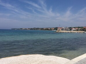 Beach nearby - Ana's apartments (Zadar)