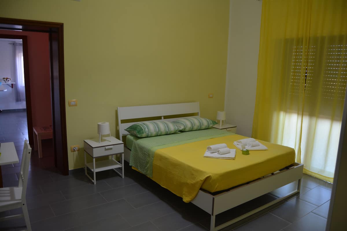 Triple Room | Free WiFi, bed sheets