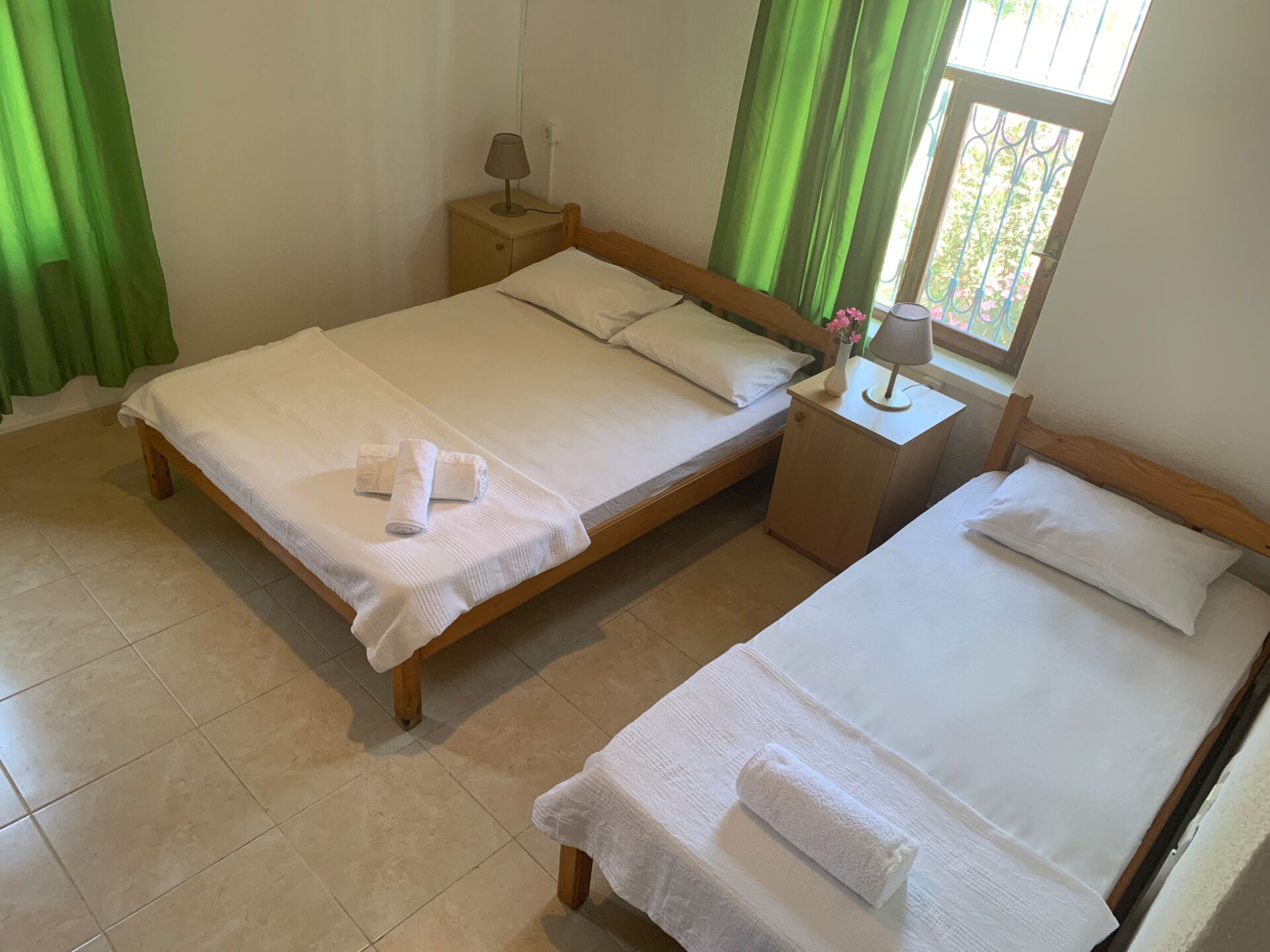 standard triple room | iron/ironing board, rollaway beds, free wifi, bed sheets