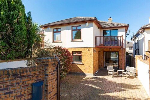 Nice House in St. Augustine's Park, Blackrock