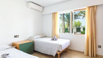 7 slaapkamers, een kluis op de kamer, een strijkplank/strijkijzer