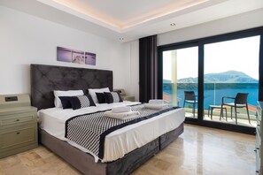 5 chambres, fer et planche à repasser, lit parapluie, Wi-Fi gratuit