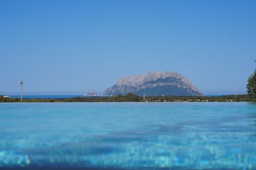 Tavolara Sunrise House