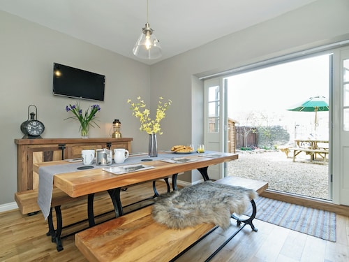 3 bedroom accommodation in Richmond