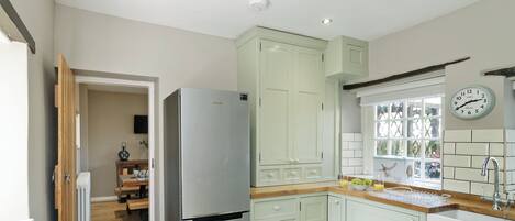 Dishwasher, freezer