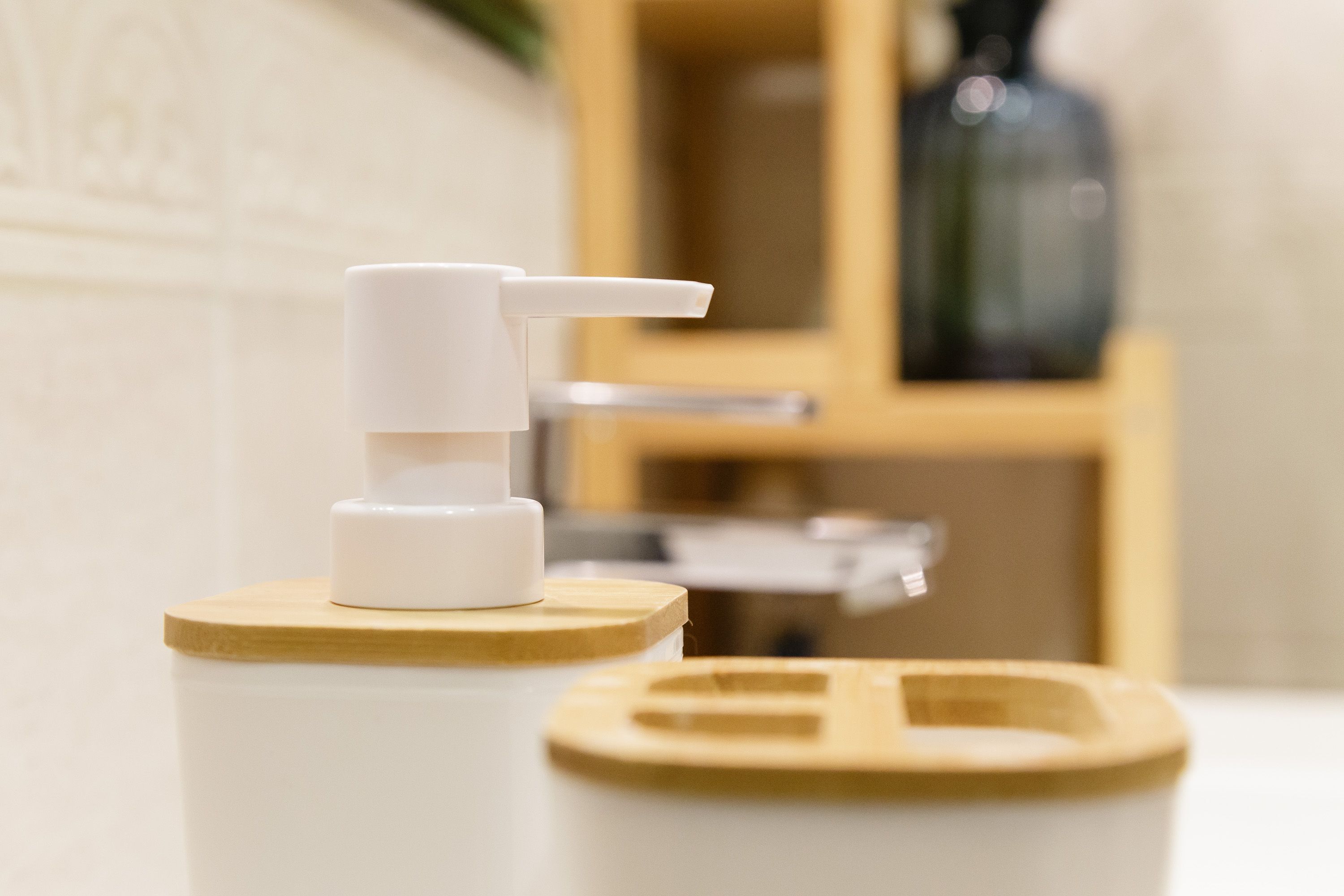 Quadruple Room | Bathroom | Shower, rainfall showerhead, free toiletries, hair dryer