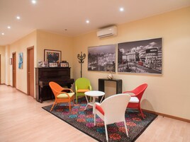 Sala de estar en el lobby