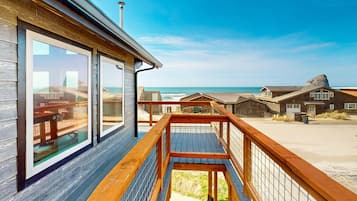 House, Multiple Beds (The Kiwanda Surf House) | Property grounds