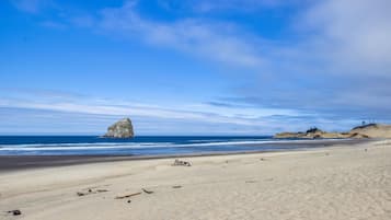 House, Multiple Beds (The Kiwanda Surf House) | Beach