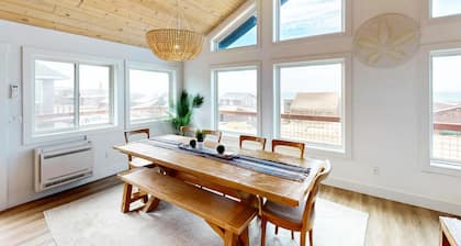 The Kiwanda Surf House