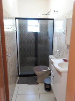 Bathroom - Apartment in the city center (Praia dos Anjos)