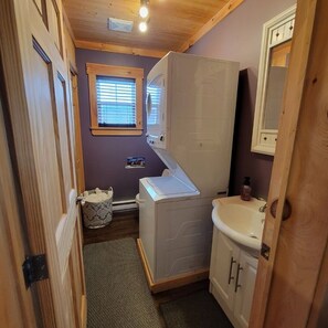 Family Apartment, Garden View | Bathroom